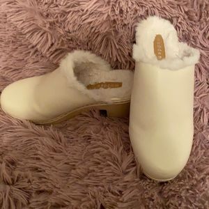 Madden girl size 8 mules